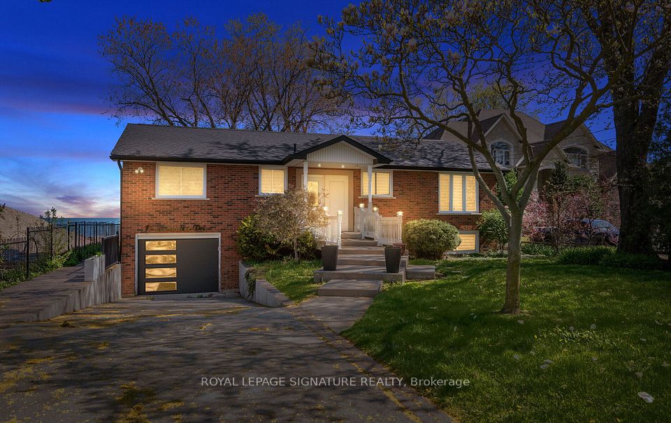 Detached at 17 Wendakee Drive, Hamilton, ON L8E 5T3, Hamilton