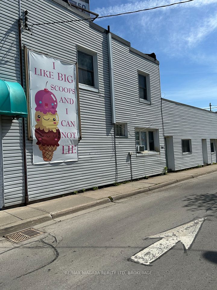 8164 Cummington Square W, Niagara Falls, ON L2G 6V9