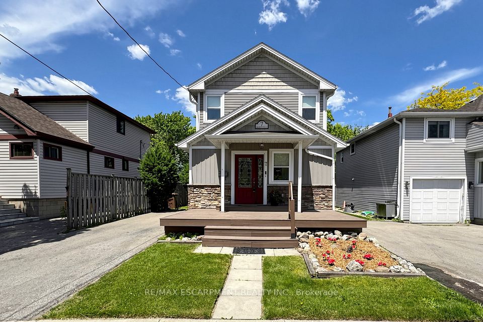 Detached at 7 Windermere Avenue, Hamilton, ON L8H 7G3, Hamilton
