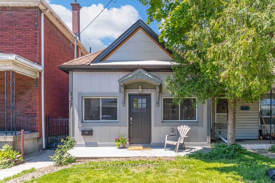 Detached at 127 Barnesdale Avenue N, Hamilton, ON L8L 6S8, Hamilton