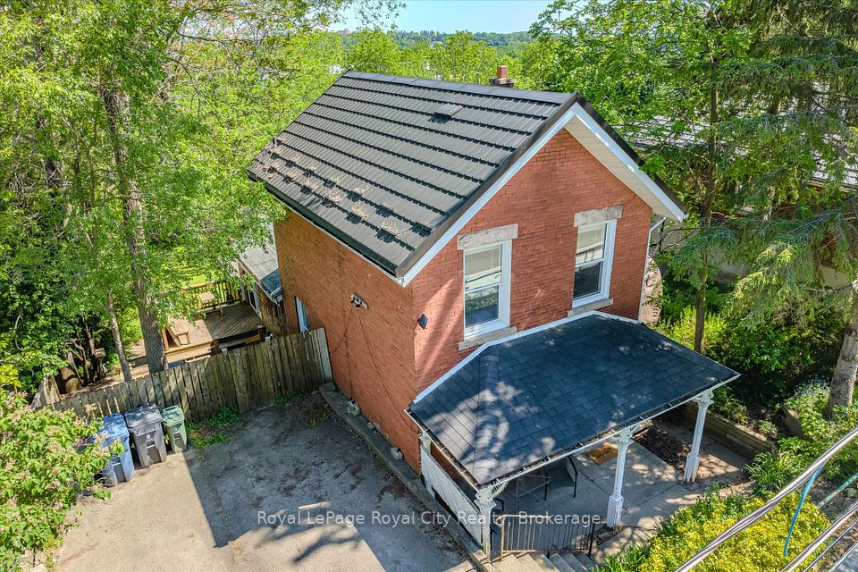 Detached at 115 Grove Street, Guelph, ON N1E 2W8, Guelph