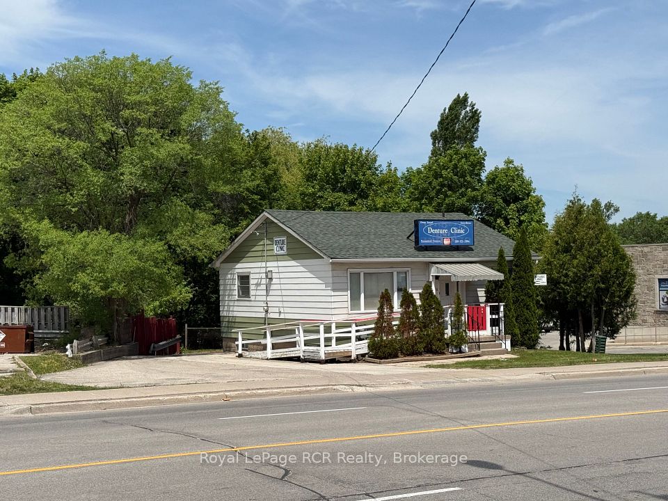 1514 9th Avenue E, Owen Sound, ON N4K 3G1