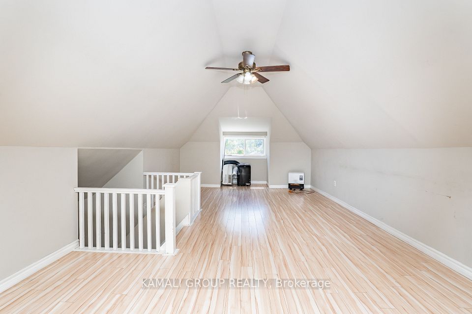 Detached at 25 Spadina Avenue UPPER, Hamilton, ON L8M 2W8, Hamilton
