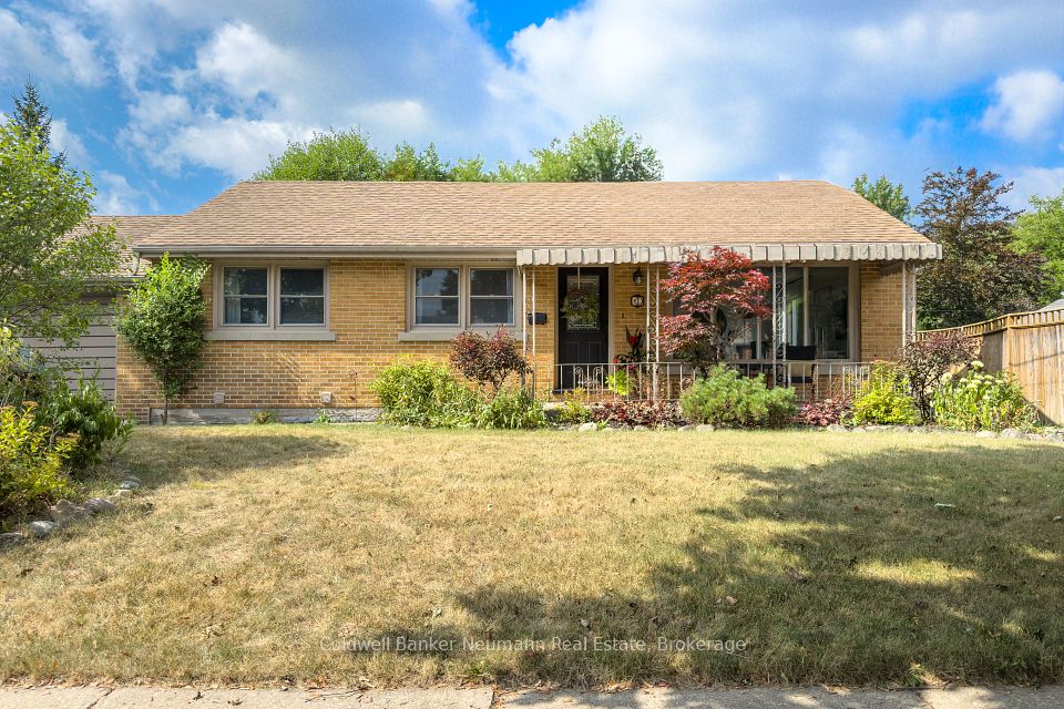 Detached at 10 Western Avenue UPPER, Guelph, ON N1H 6A6, Guelph