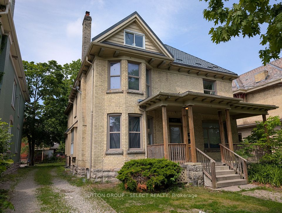 627 Wellington Street, London East, ON N6A 3R8