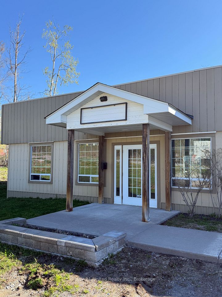 260 Milroy Drive 3, Peterborough, ON K9H 7M9