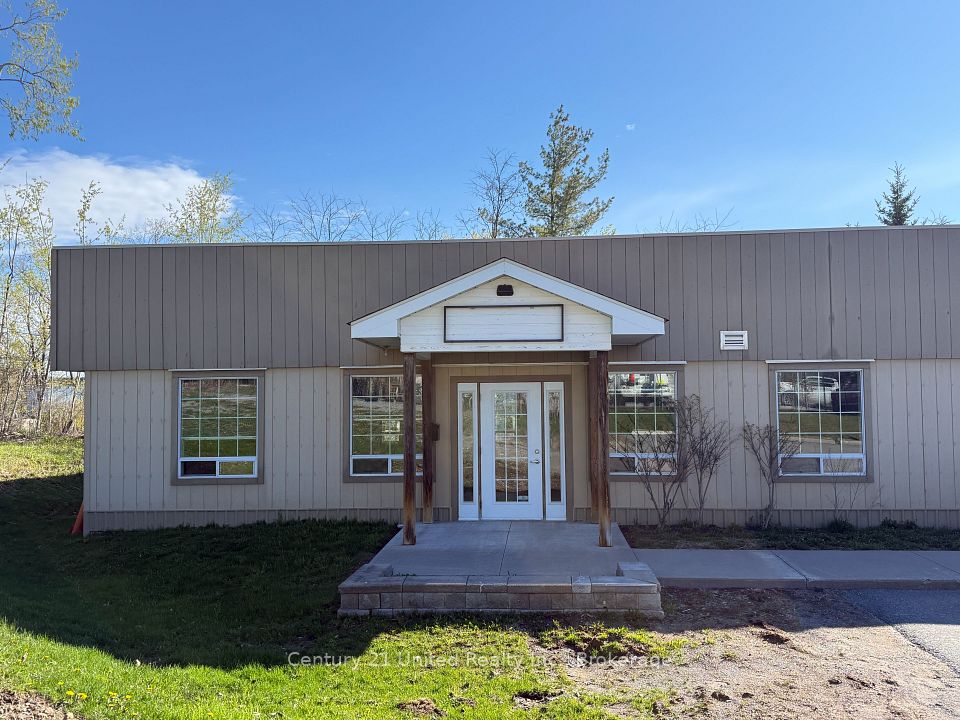 260 Milroy Drive 3, Peterborough, ON K9H 7M9