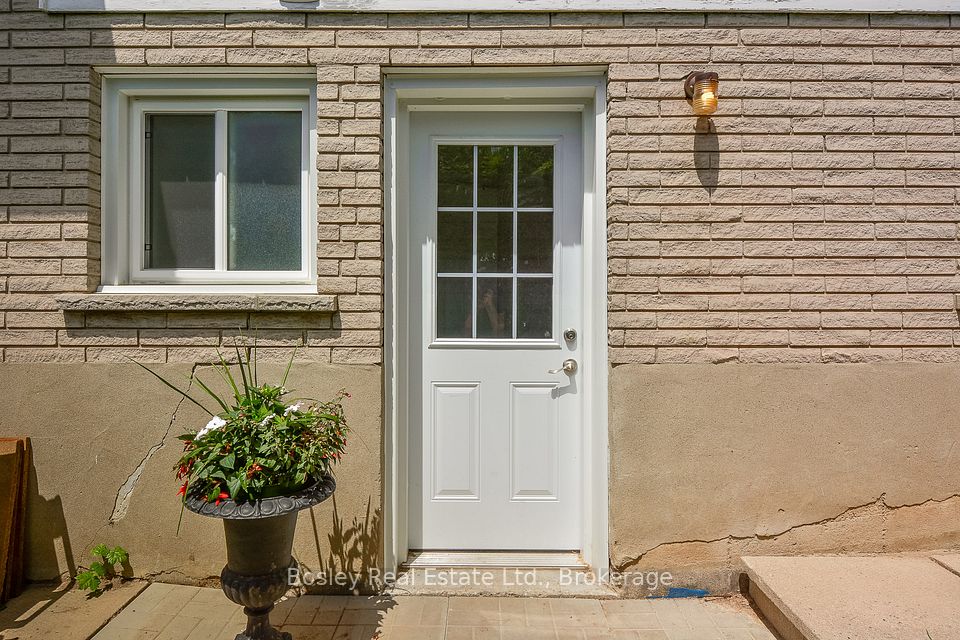 Detached at 5 Algoma Drive, Guelph, ON N1E 1C8, Guelph