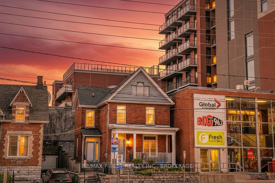166 Queen Street, Kingston, ON K7K 1B1