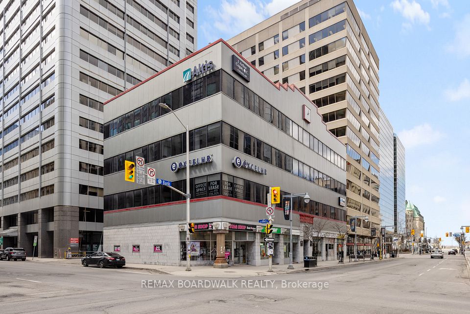 102 Bank Street, Ottawa Centre, ON K1P 5N4