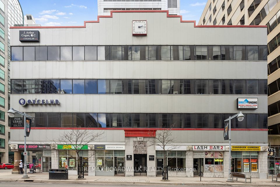 102 Bank Street 3, Ottawa Centre, ON K1P 5N4