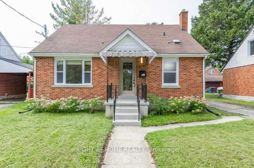Detached at 577 Weber Street E, Kitchener, ON N2H 1G7, Kitchener
