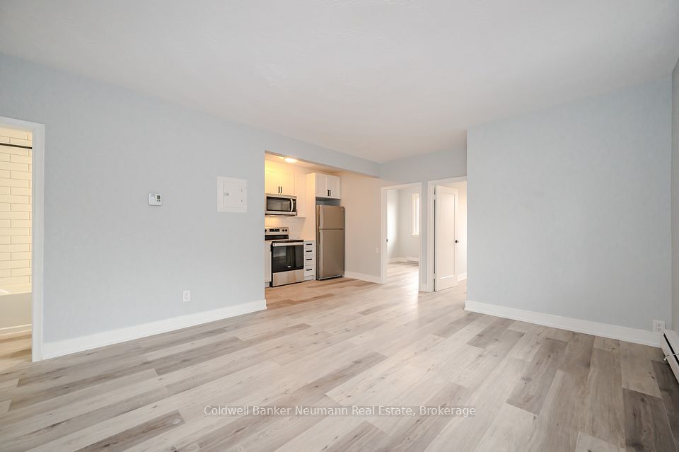 Condo Apartment at 104 ELIZABETH Street 6, Guelph, ON N1E 2X4, Guelph
