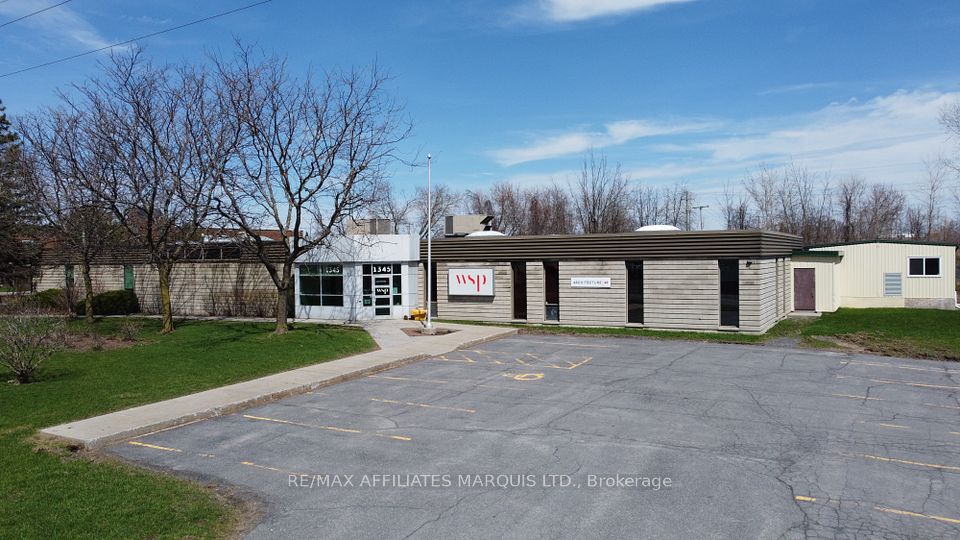1343 Rosemount Avenue, Cornwall, ON K6J 3E5
