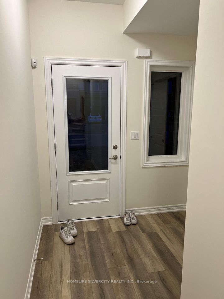 Att/Row/Townhouse at 158 Sonoma Lane, Hamilton, ON L8E 0L1, Hamilton