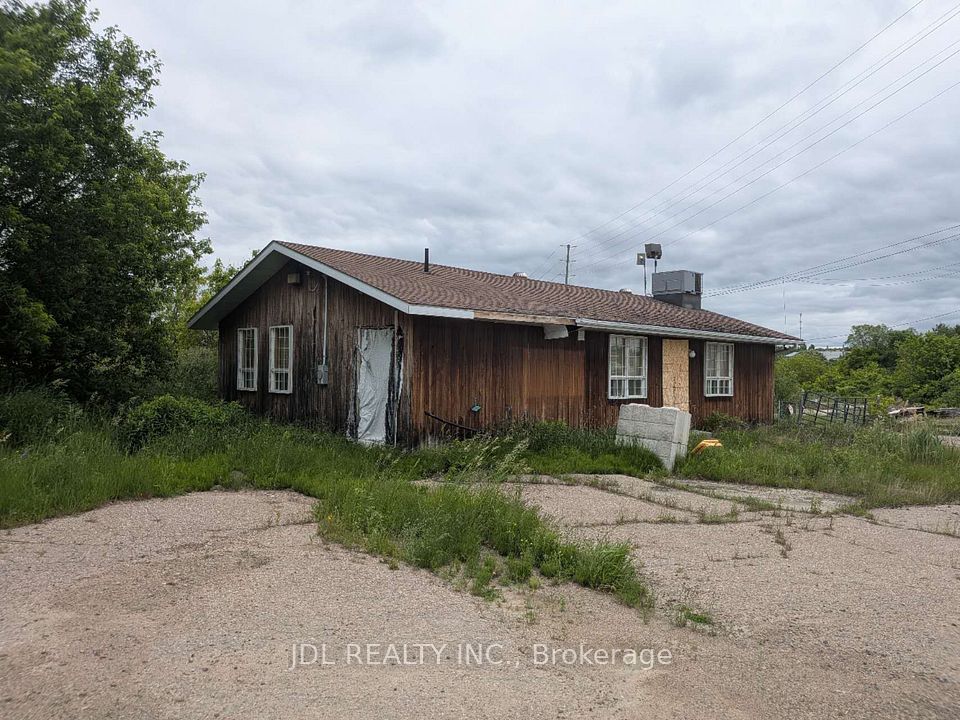 299 Boundary Road E, Pembroke, ON K8A 6W5