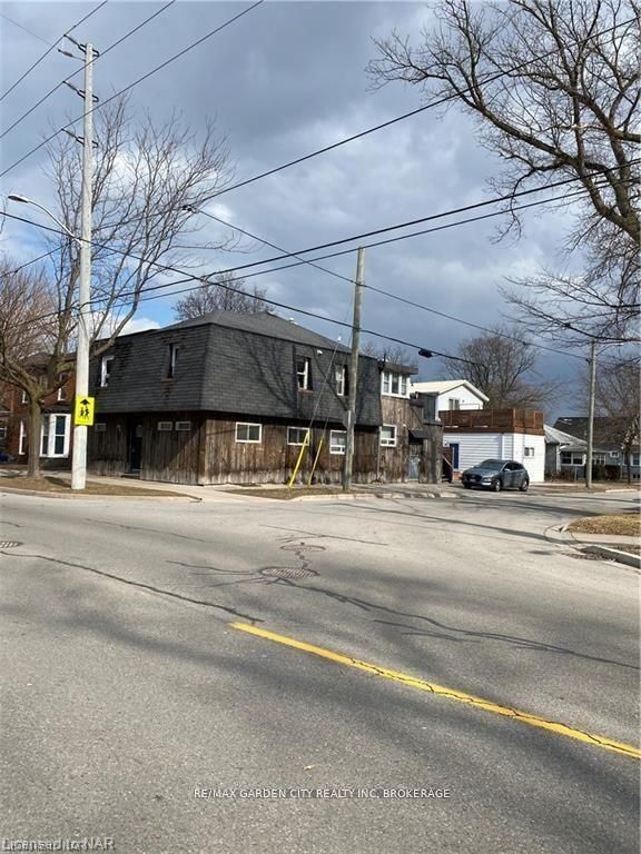158A LAKE Street, St. Catharines, ON L2R 5Y7