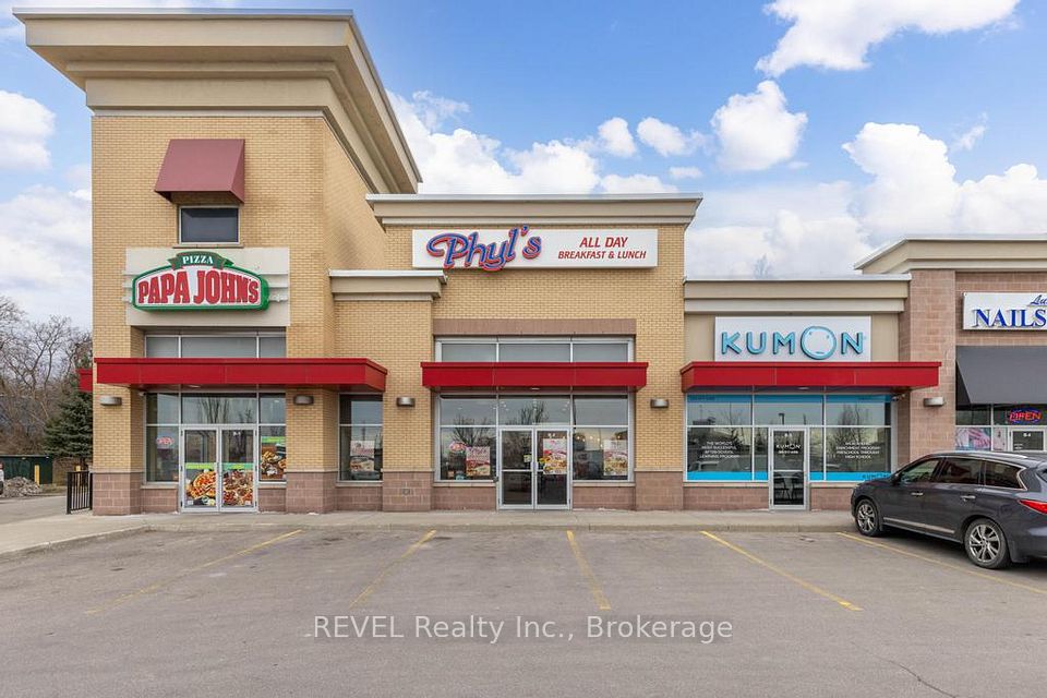 344 Glendale Avenue B2, St. Catharines, ON L2T 4E3