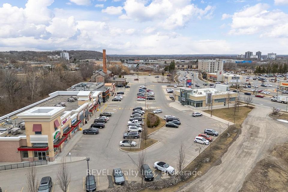 344 Glendale Avenue B2, St. Catharines, ON L2T 4E3