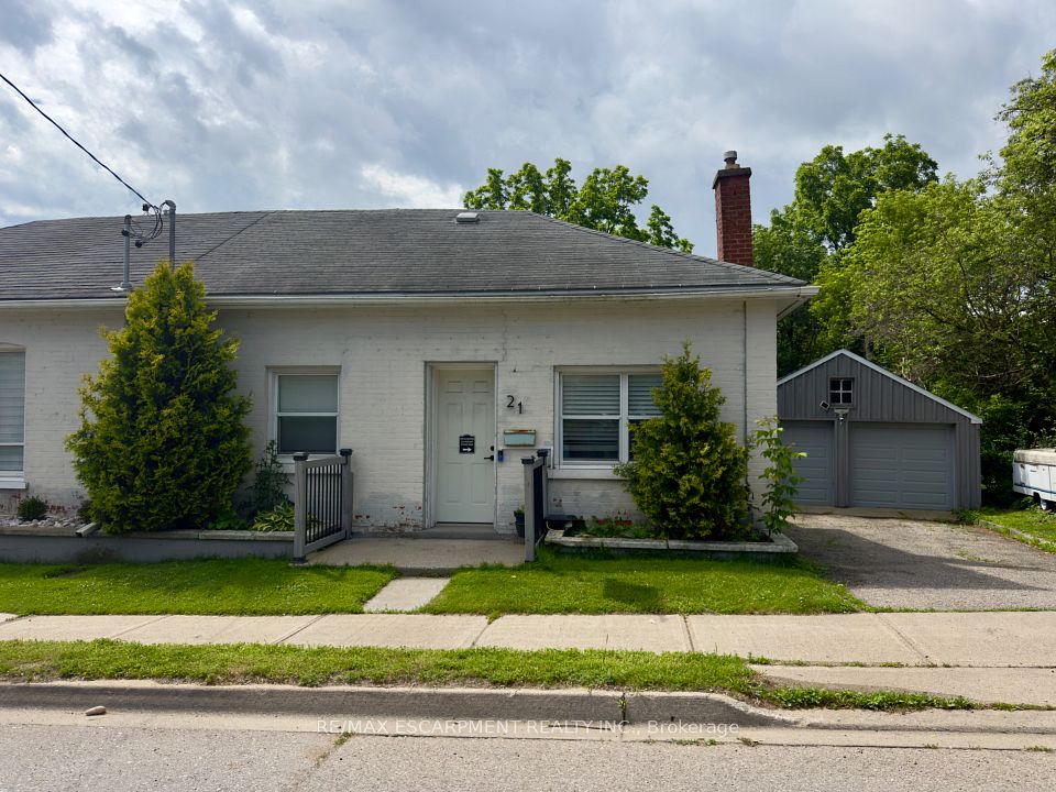 Semi-Detached  at 21 Cedar Street, Cambridge, ON N1S 1T8, Cambridge