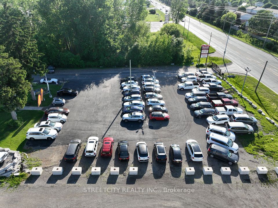 443 Exeter Road 1, London South, ON N6E 2Z3