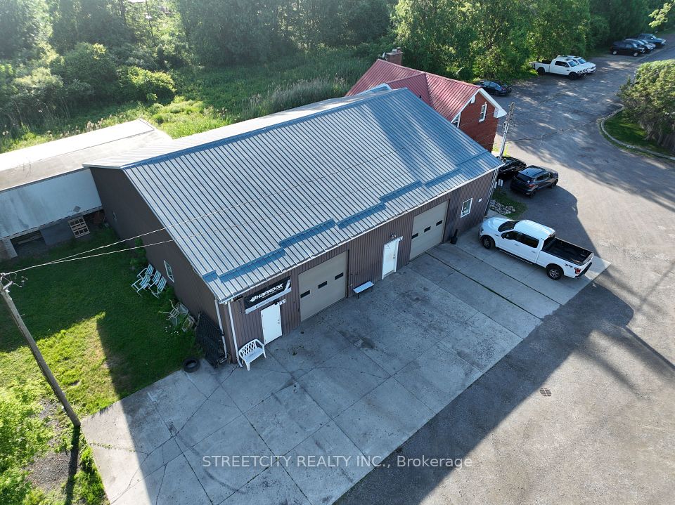 443 Exeter Road 8, London South, ON N6E 2Z3