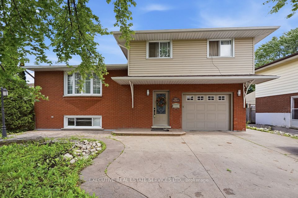 Detached at 207 Christopher Drive, Cambridge, ON N1R 4S6, Cambridge