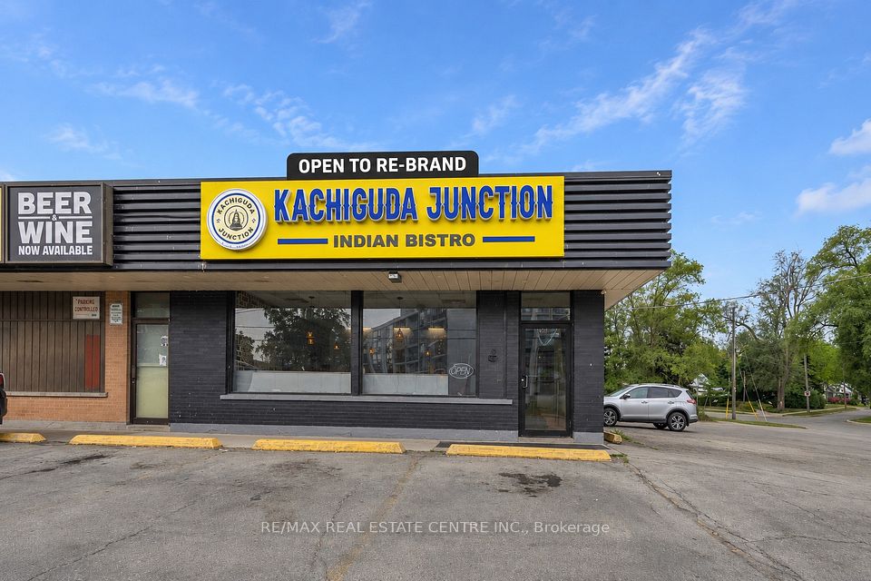 155 Highland Road E, Kitchener, ON N2M 3W1