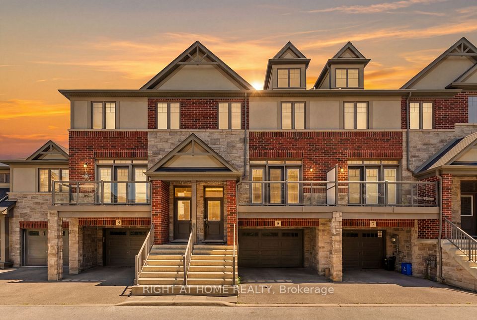 Att/Row/Townhouse at 5 Andruss Lane, Hamilton, ON L9G 0G7, Hamilton