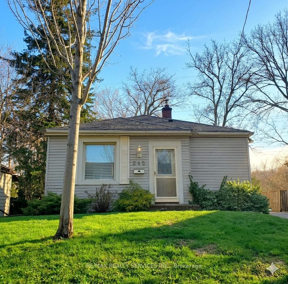 Detached at 245 Haddon Ave Avenue, Hamilton, ON L8S 1X9, Hamilton