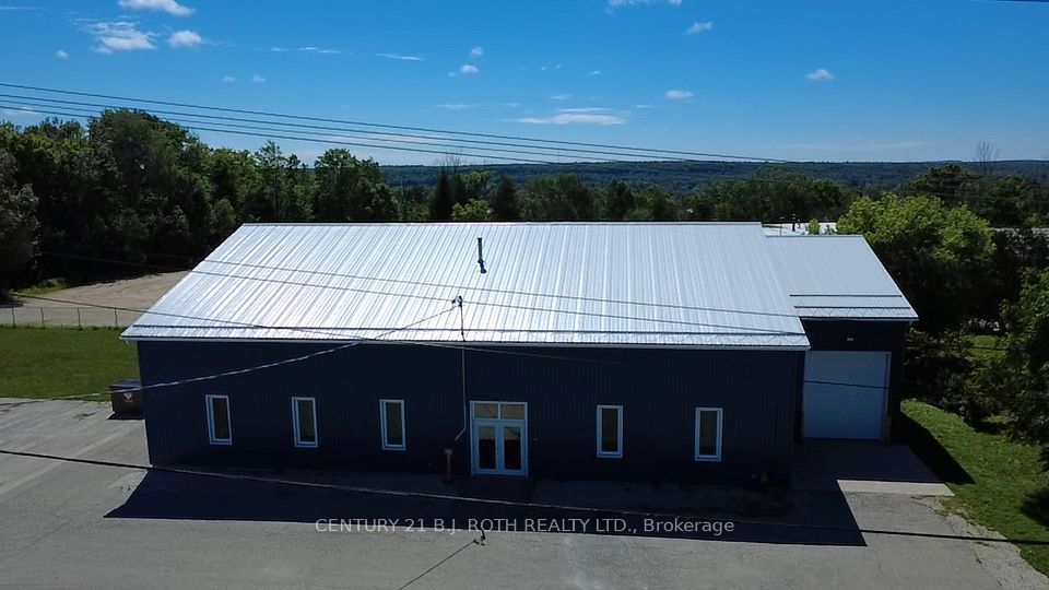 240 9th Avenue E, Owen Sound, ON N4K 2A3