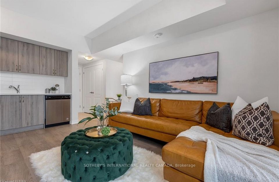 Condo Townhouse at 218 Law Drive, Guelph, ON N1E 0P6, Guelph