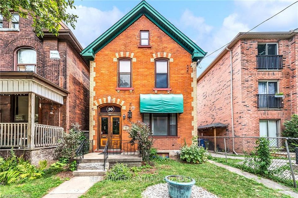 Detached at 30 Victoria Avenue N, Hamilton, ON L8L 5E1, Hamilton