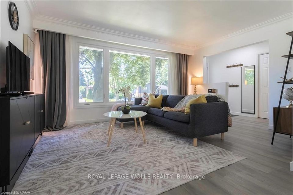 Detached at 34 Golfview Road, Guelph, ON N1E 1A6, Guelph
