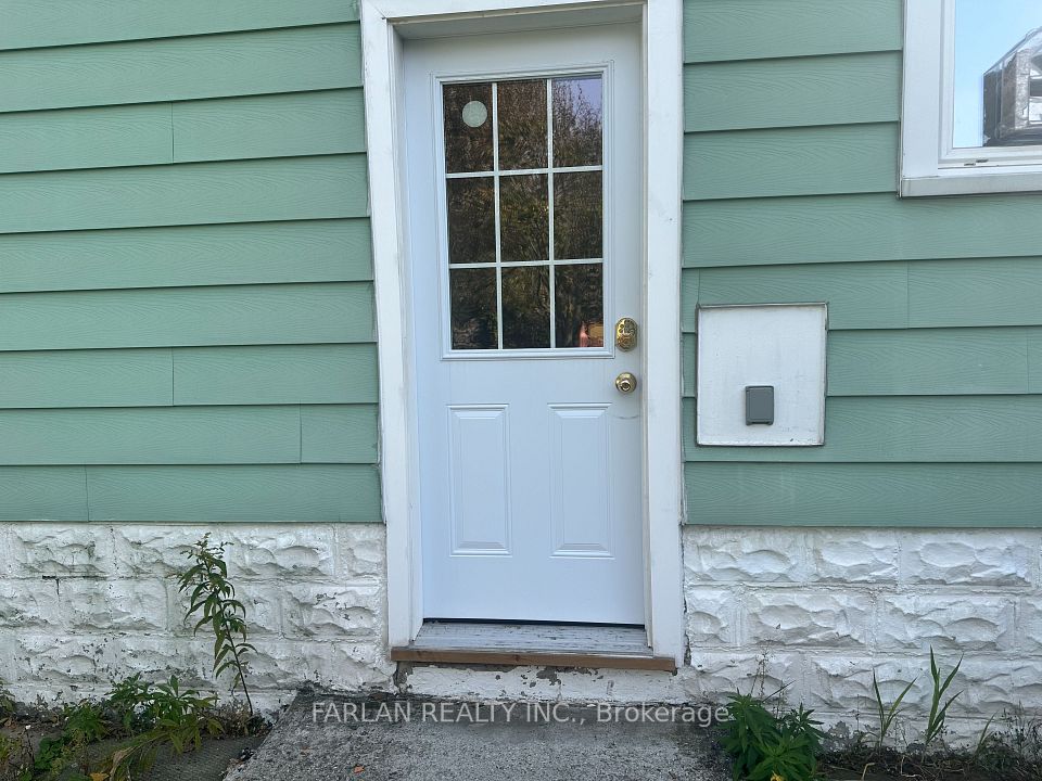 Detached at 158 East 24th Street, Hamilton, ON L8V 2Y3, Hamilton