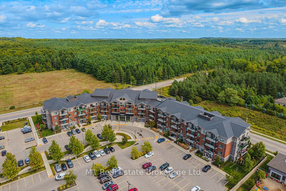 Condo Apartment at 35 Kingsbury Square 215, Guelph, ON N1L 1B3, Guelph