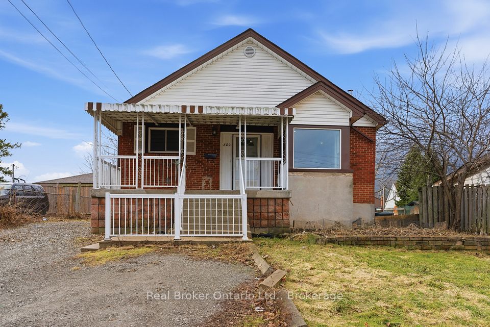 Detached at 880 LAWRENCE Road, Hamilton, ON L8K 2A3, Hamilton