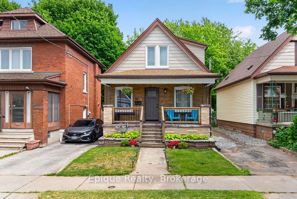 Detached at 93 Graham Avenue S, Hamilton, ON L8K 2M2, Hamilton