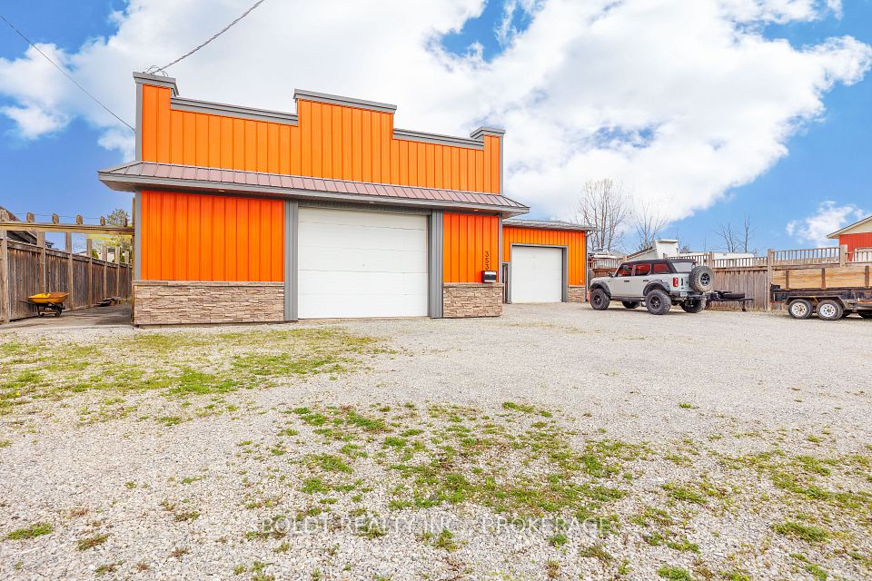 353 Dain Avenue, Welland, ON L3B 3E8