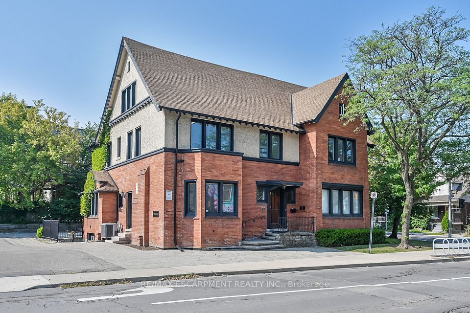 Office at 235 QUEEN Street S, Hamilton, ON L8P 3T1, Hamilton