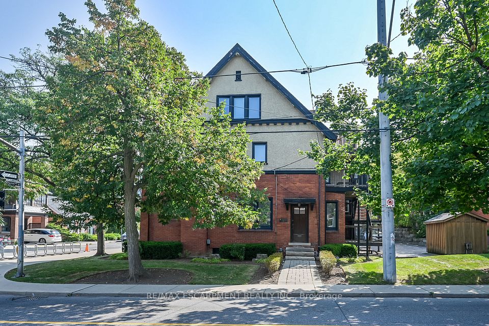 235 QUEEN Street S, Hamilton, ON L8P 3T1