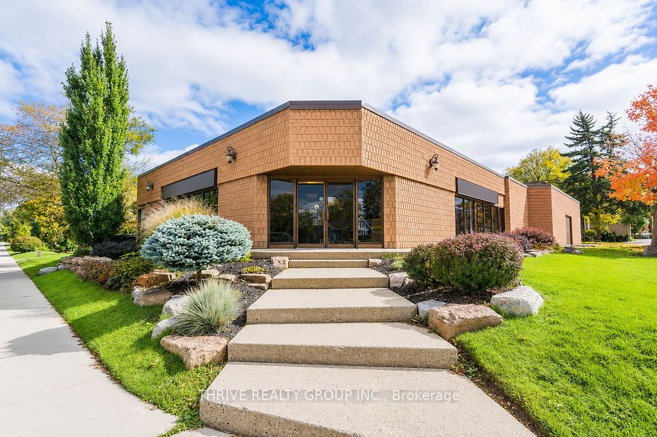 1040 Adelaide Street N, London East, ON N5Y 2M9
