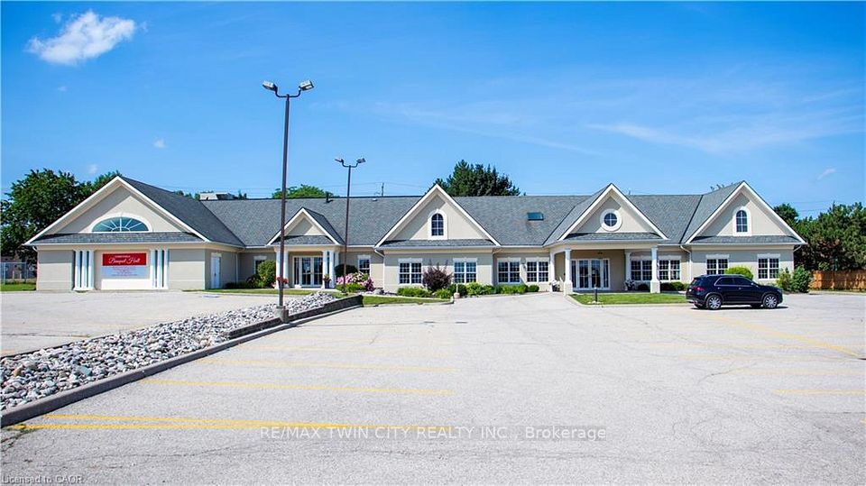 617 King Street N, Waterloo, ON N2V 2N3