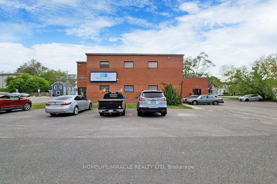 20 Joseph Street, Quinte West, ON K8V 4A1