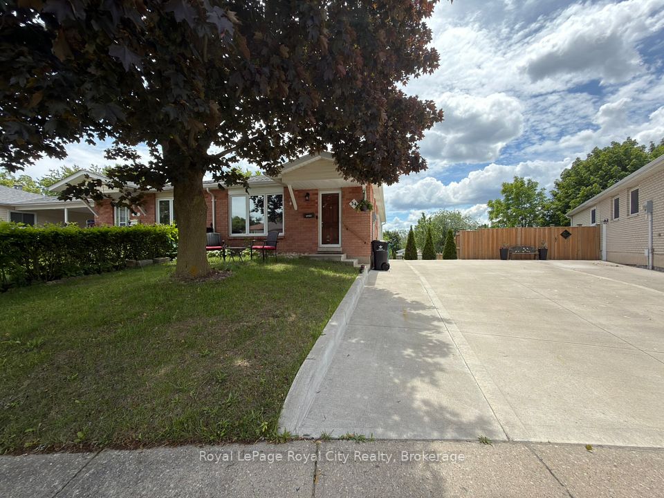 Semi-Detached  at 34 Nora Court, Cambridge, ON N3C 3N1, Cambridge