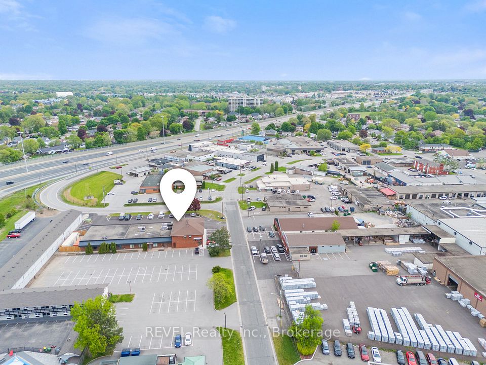 36 Hiscott Street 100B, St. Catharines, ON L2R 1C8