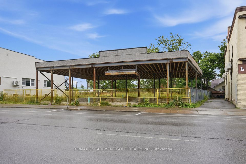 49 Division Street, Welland, ON L3B 3Z5