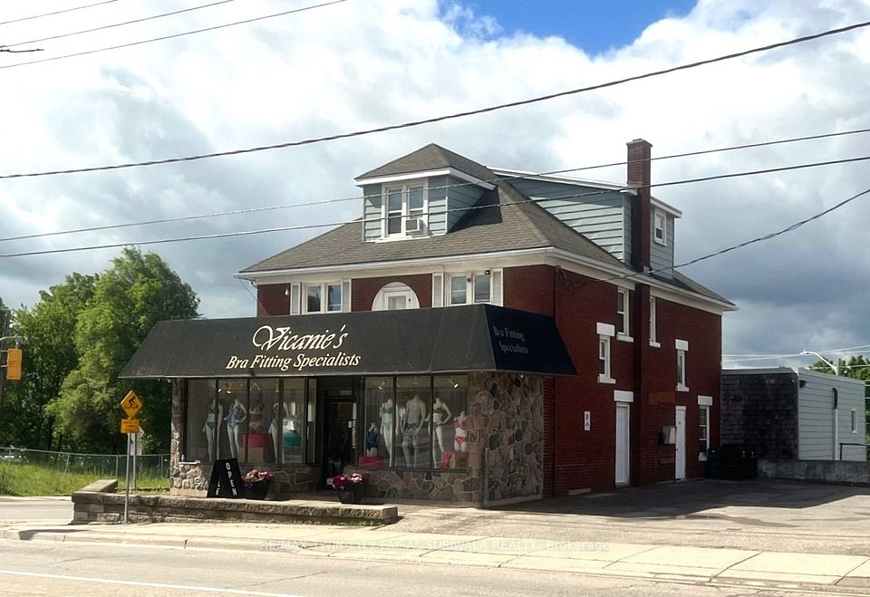 745 King Street E, Kitchener, ON N2G 2M4