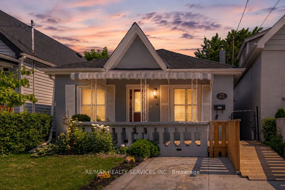 Detached at 25 Hope Avenue, Hamilton, ON L8H 2E1, Hamilton