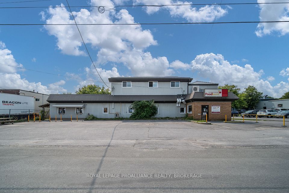 140 Hickson Avenue, Kingston, ON K7K 2N6